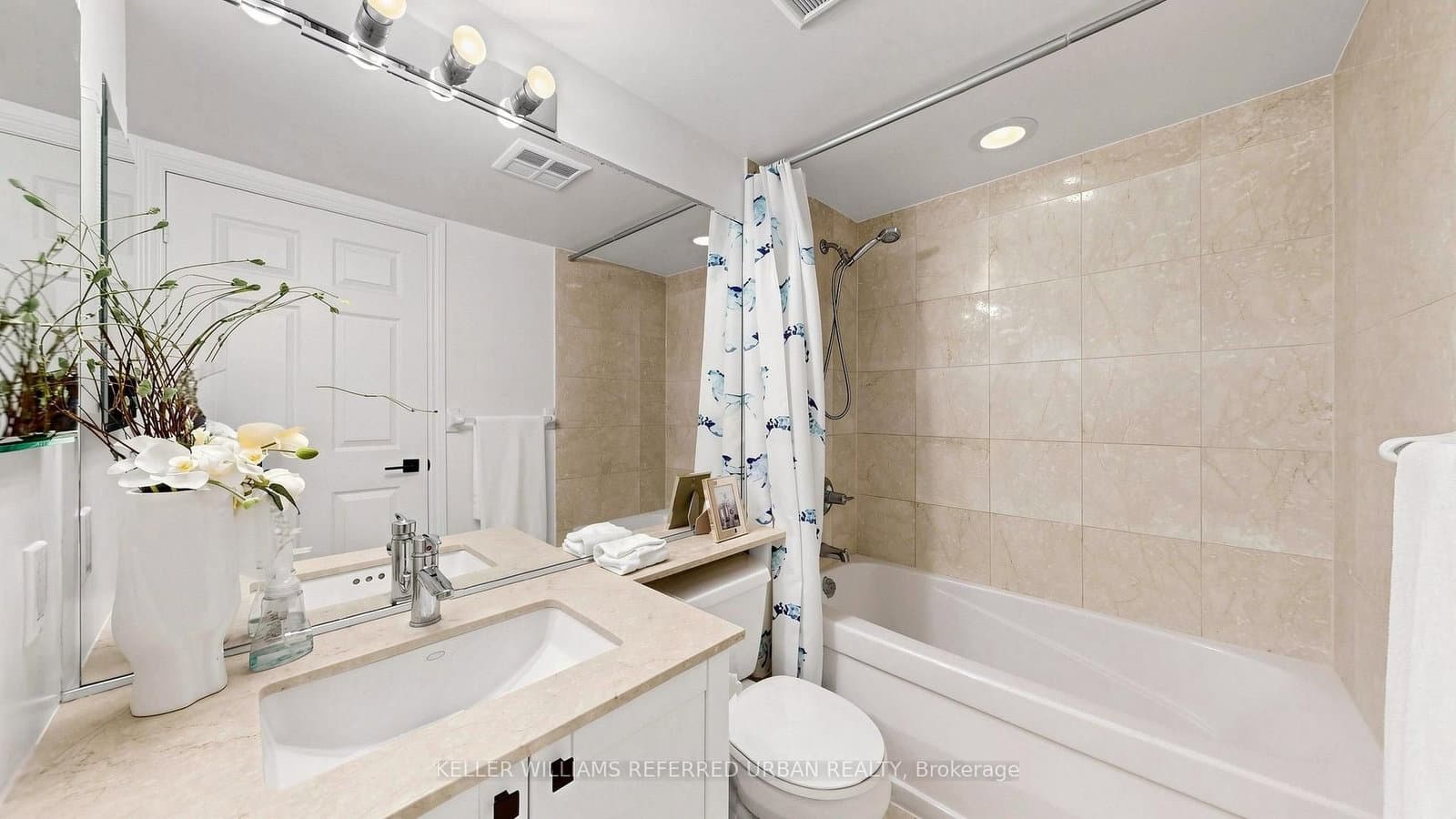 761 Bay Street, Unit 2205 thumbnail 17