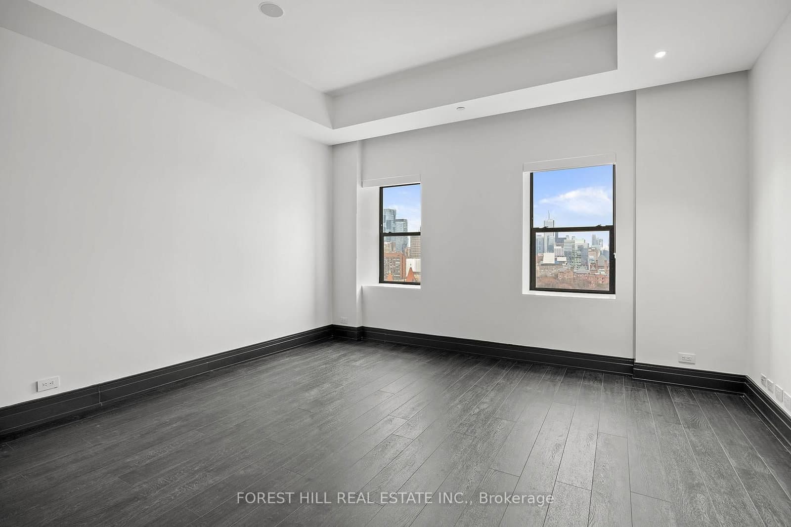 2 Avenue Road, Unit 1304 thumbnail 10