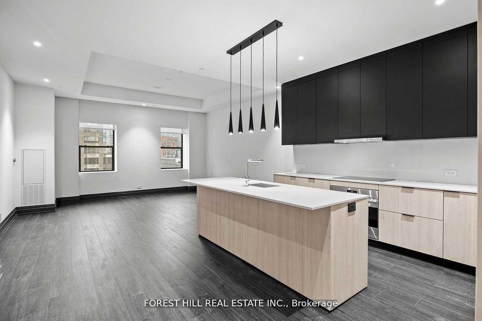 2 Avenue Road, Unit 1502 - Image 1