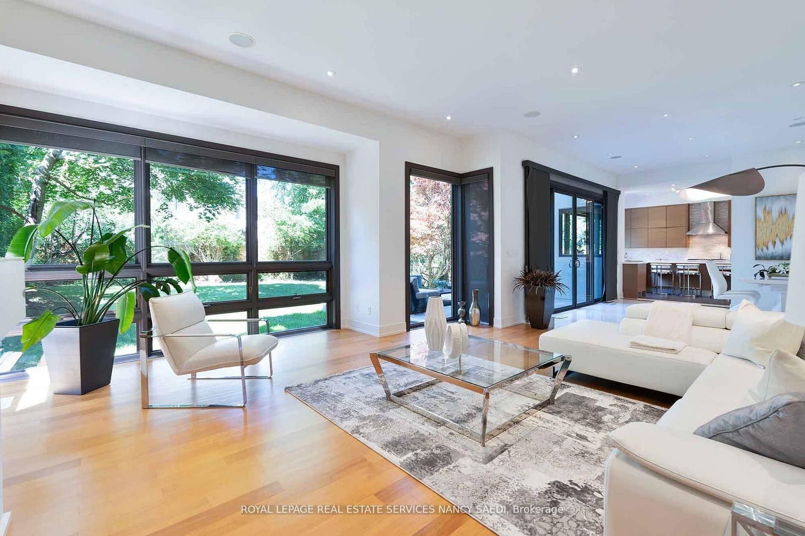 12 York Road - Image 1
