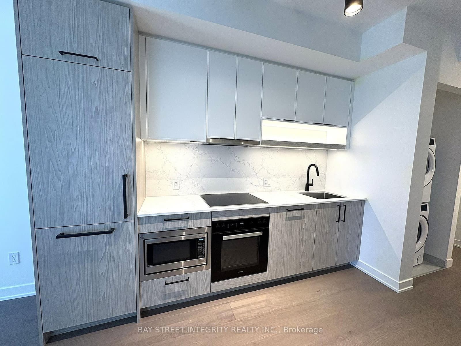 91 Montclair Avenue, Unit 1703 thumbnail 6