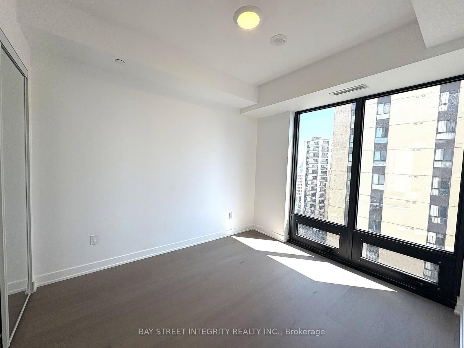 91 Montclair Avenue, Unit 1703 thumbnail 8