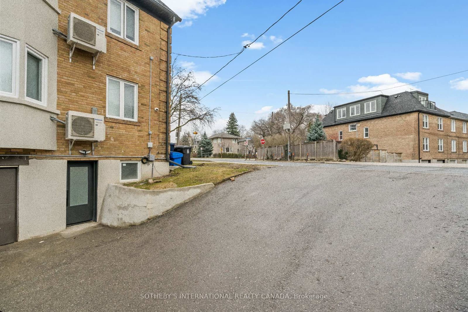 1340 Avenue Road, Unit B thumbnail 2