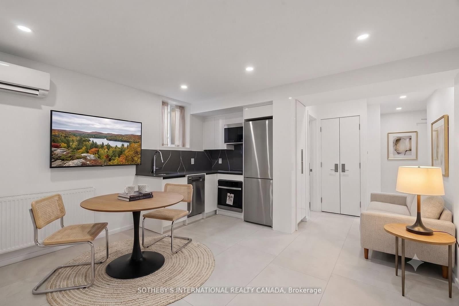 1340 Avenue Road, Unit B thumbnail 4