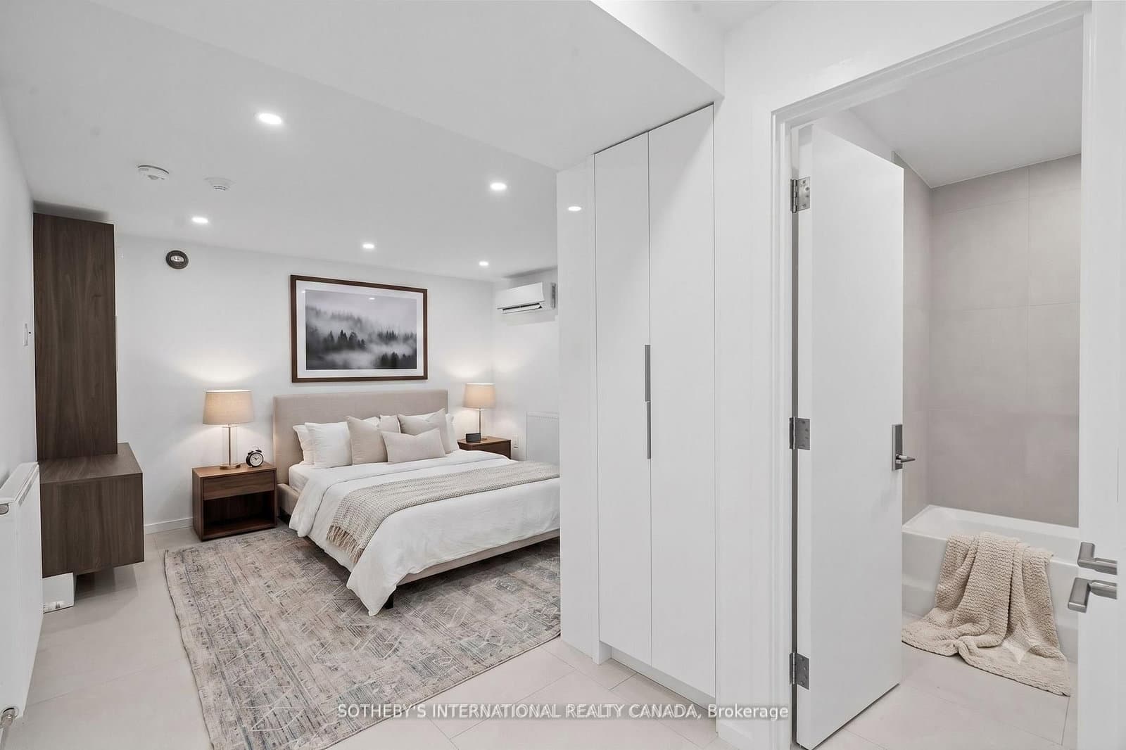 1340 Avenue Road, Unit B thumbnail 7