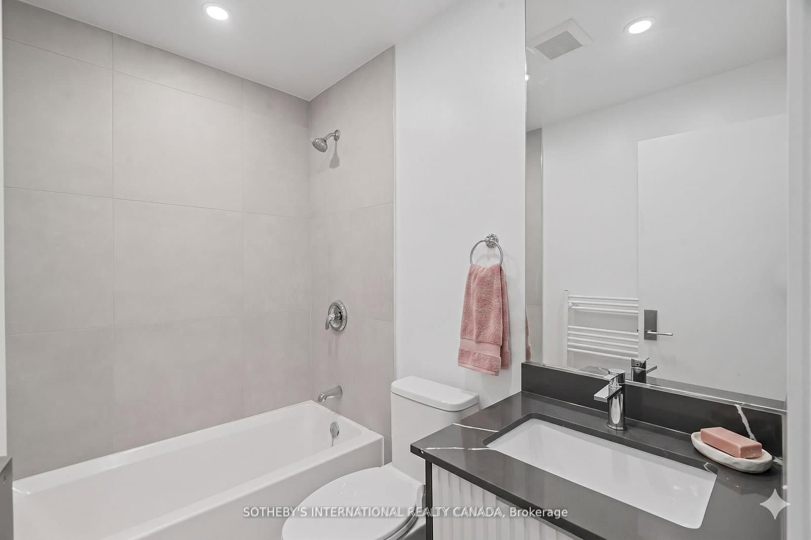 1340 Avenue Road, Unit B thumbnail 9