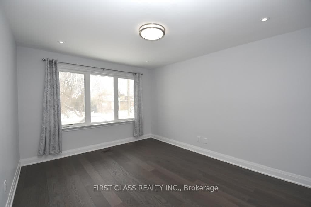 113 Holcolm Road, Unit Main thumbnail 11