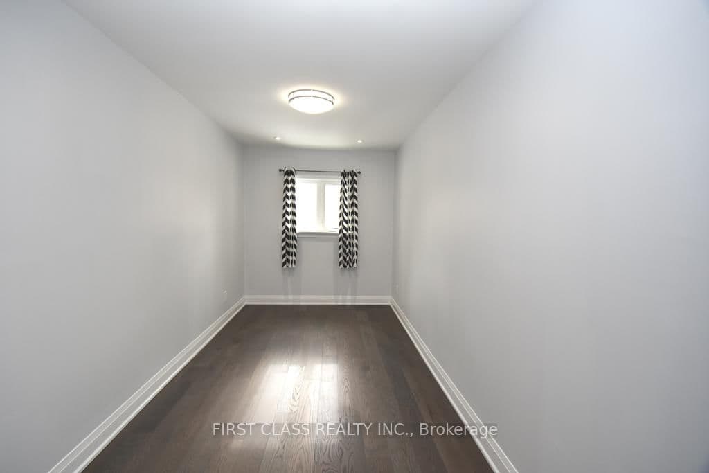 113 Holcolm Road, Unit Main thumbnail 18