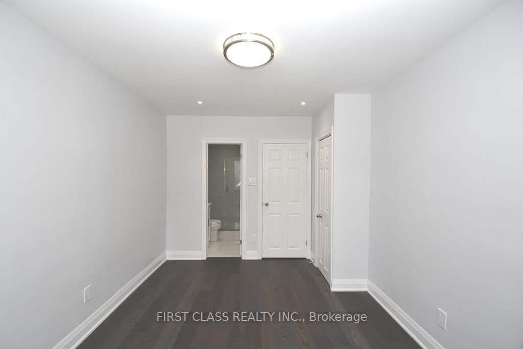 113 Holcolm Road, Unit Main thumbnail 19