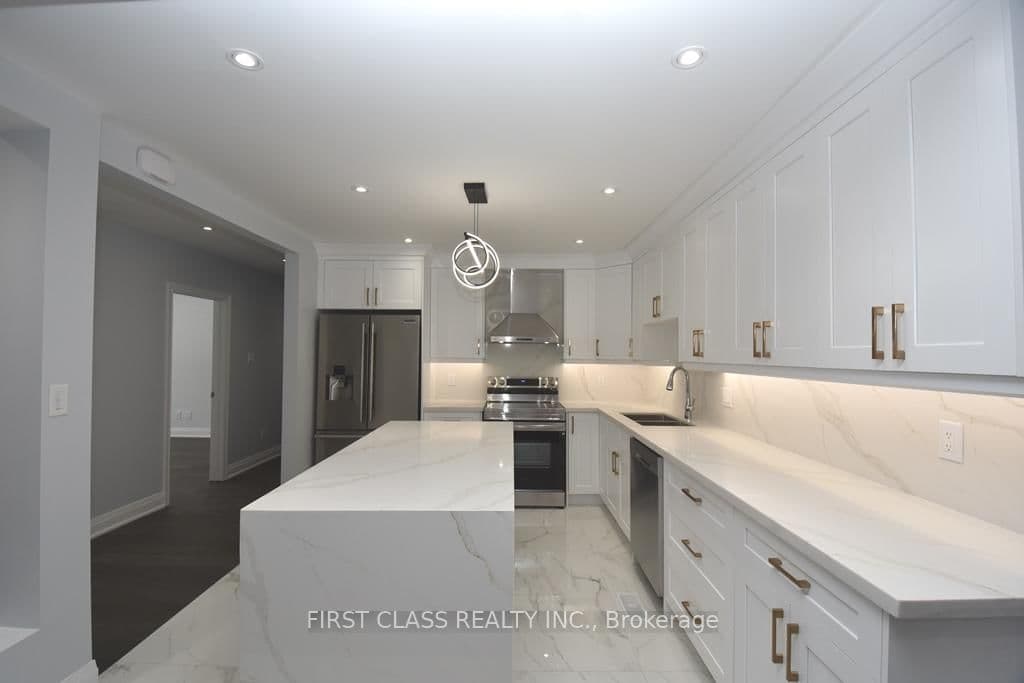 113 Holcolm Road, Unit Main thumbnail 6