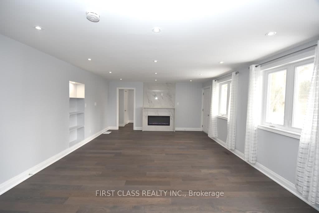 113 Holcolm Road, Unit Main thumbnail 7