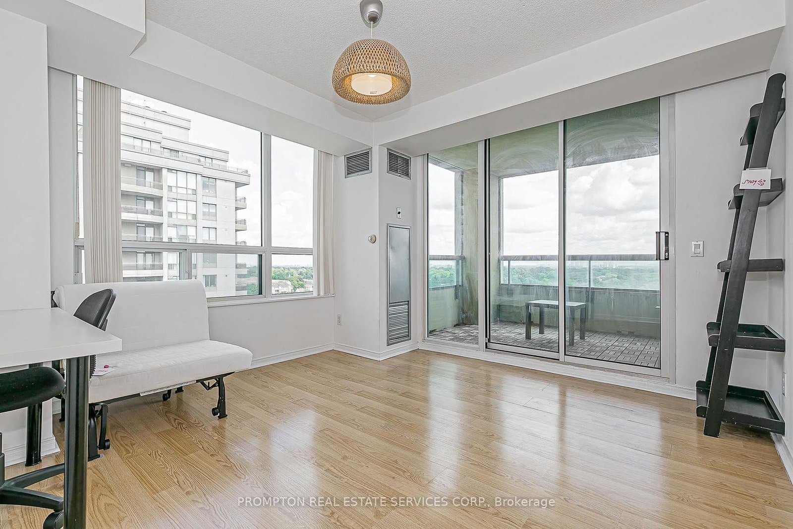 238 Doris Avenue, Unit 2009 thumbnail 7