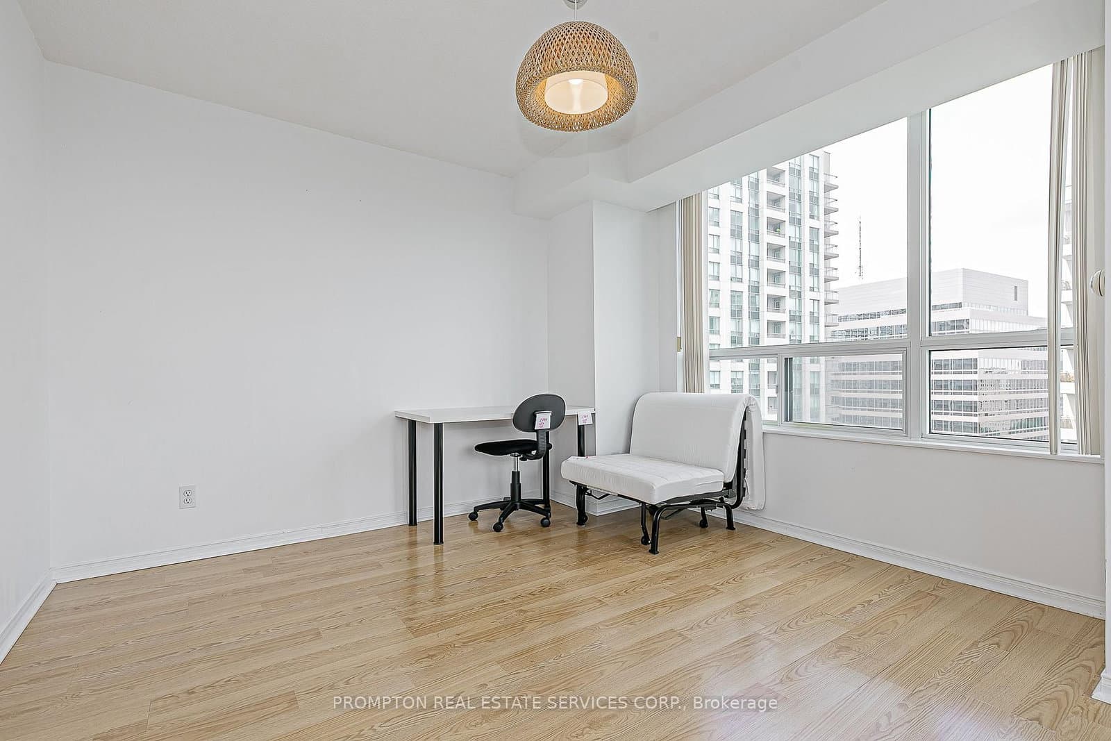 238 Doris Avenue, Unit 2009 thumbnail 8