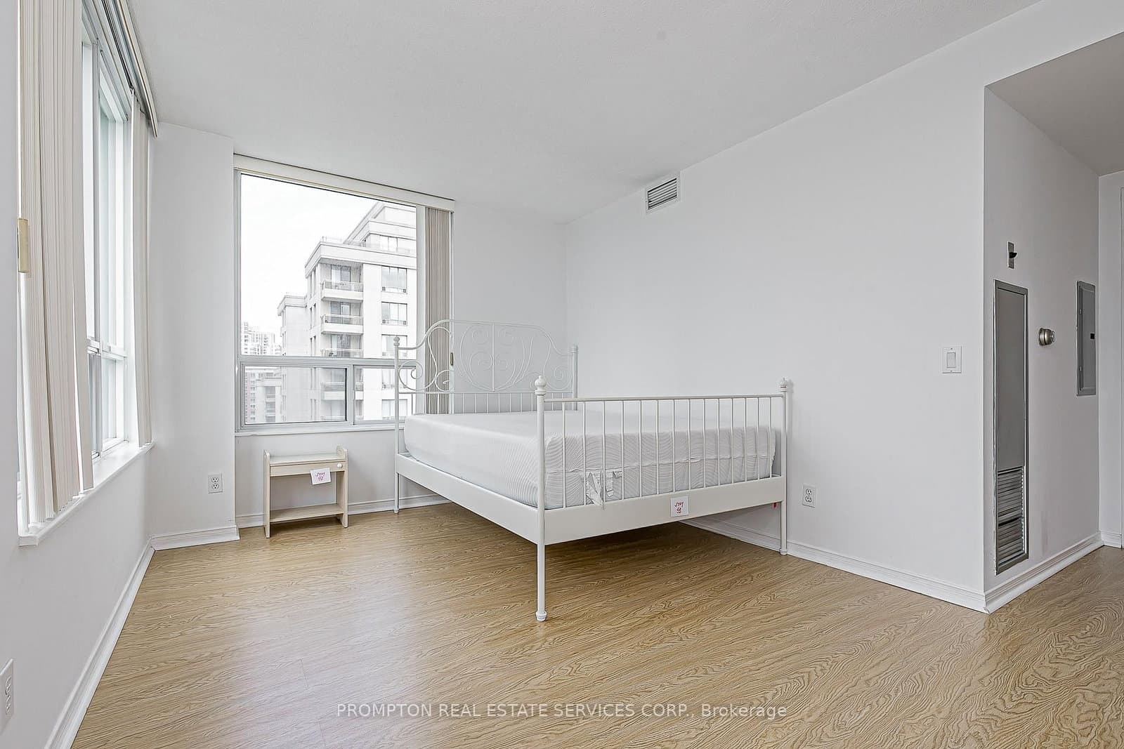 238 Doris Avenue, Unit 2009 thumbnail 9
