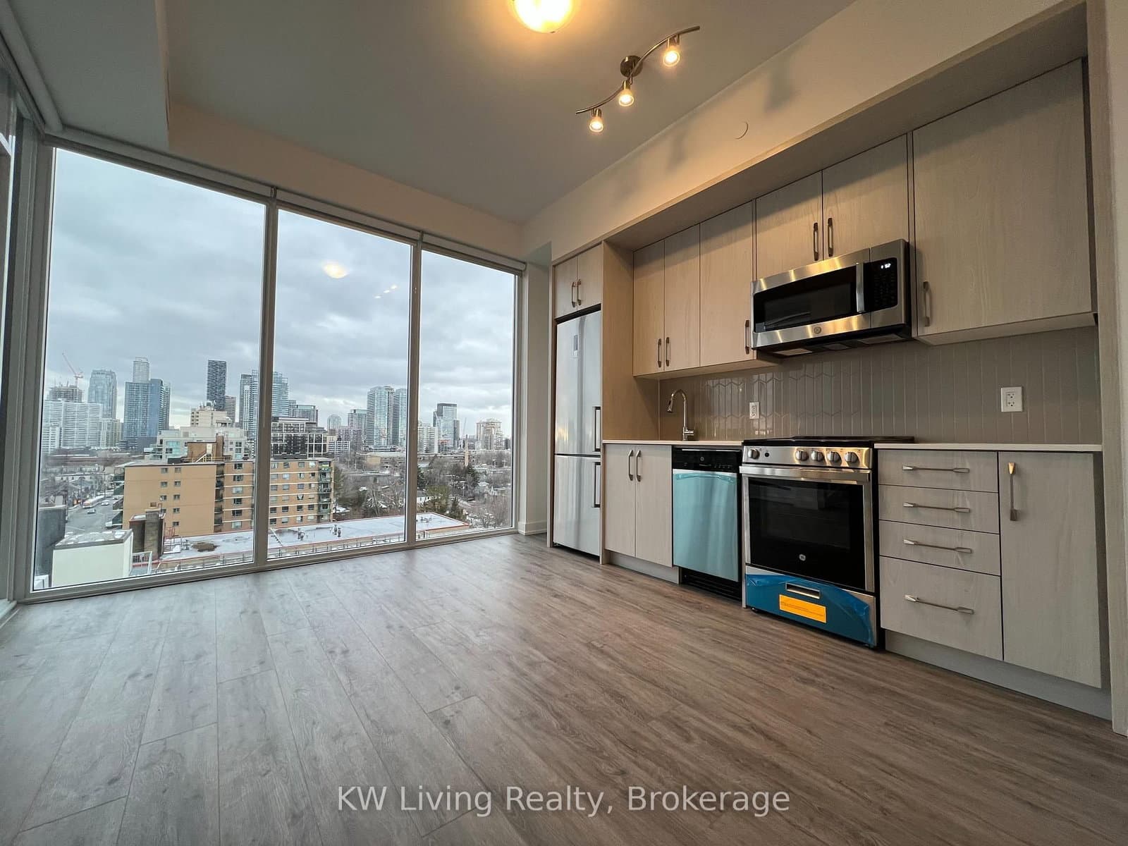 1 Cardiff Road, Unit 1105 thumbnail 2