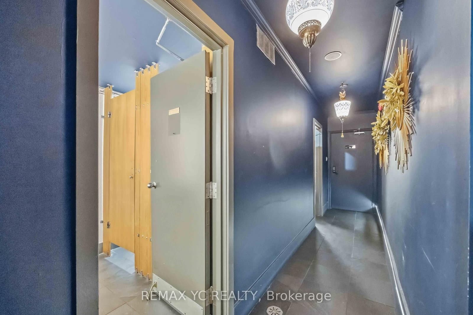 217 Ossington Avenue thumbnail 15