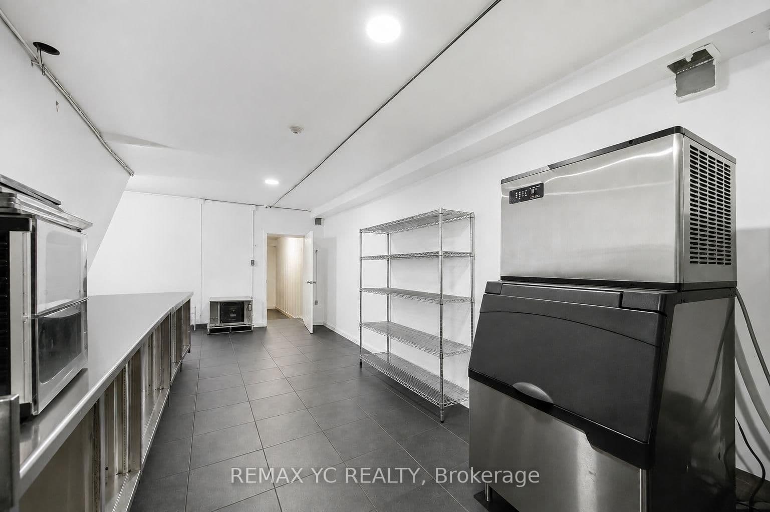 217 Ossington Avenue thumbnail 19