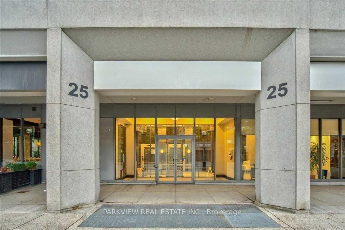 25 Lower Simcoe Street, Unit 1118 - Image 1