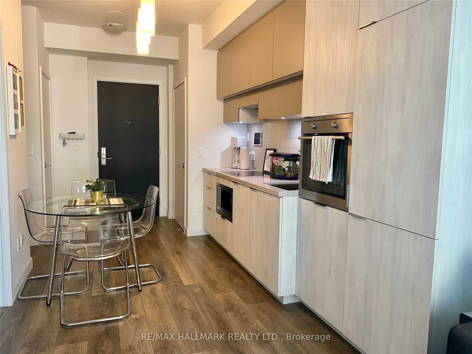 8 Eglinton Avenue E, Unit 604 thumbnail 11