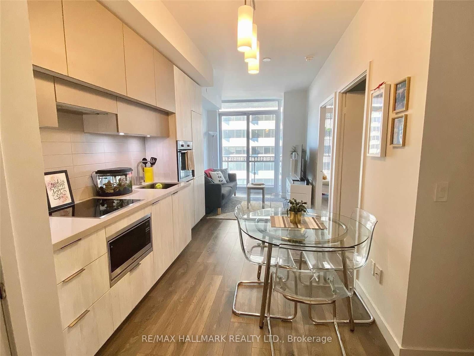 8 Eglinton Avenue E, Unit 604 thumbnail 7
