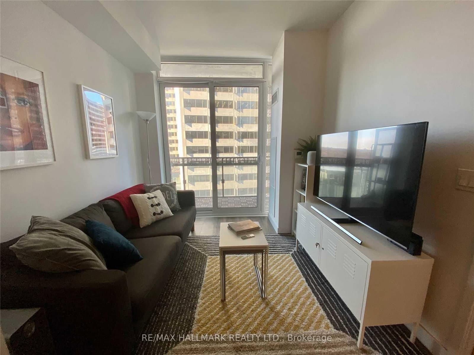 8 Eglinton Avenue E, Unit 604 thumbnail 9