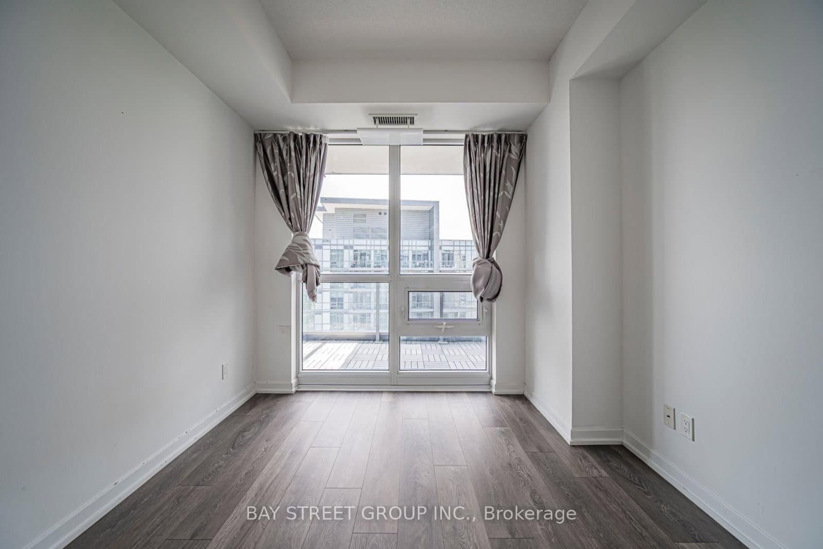 56 Forest Manor Road, Unit 1205 thumbnail 15