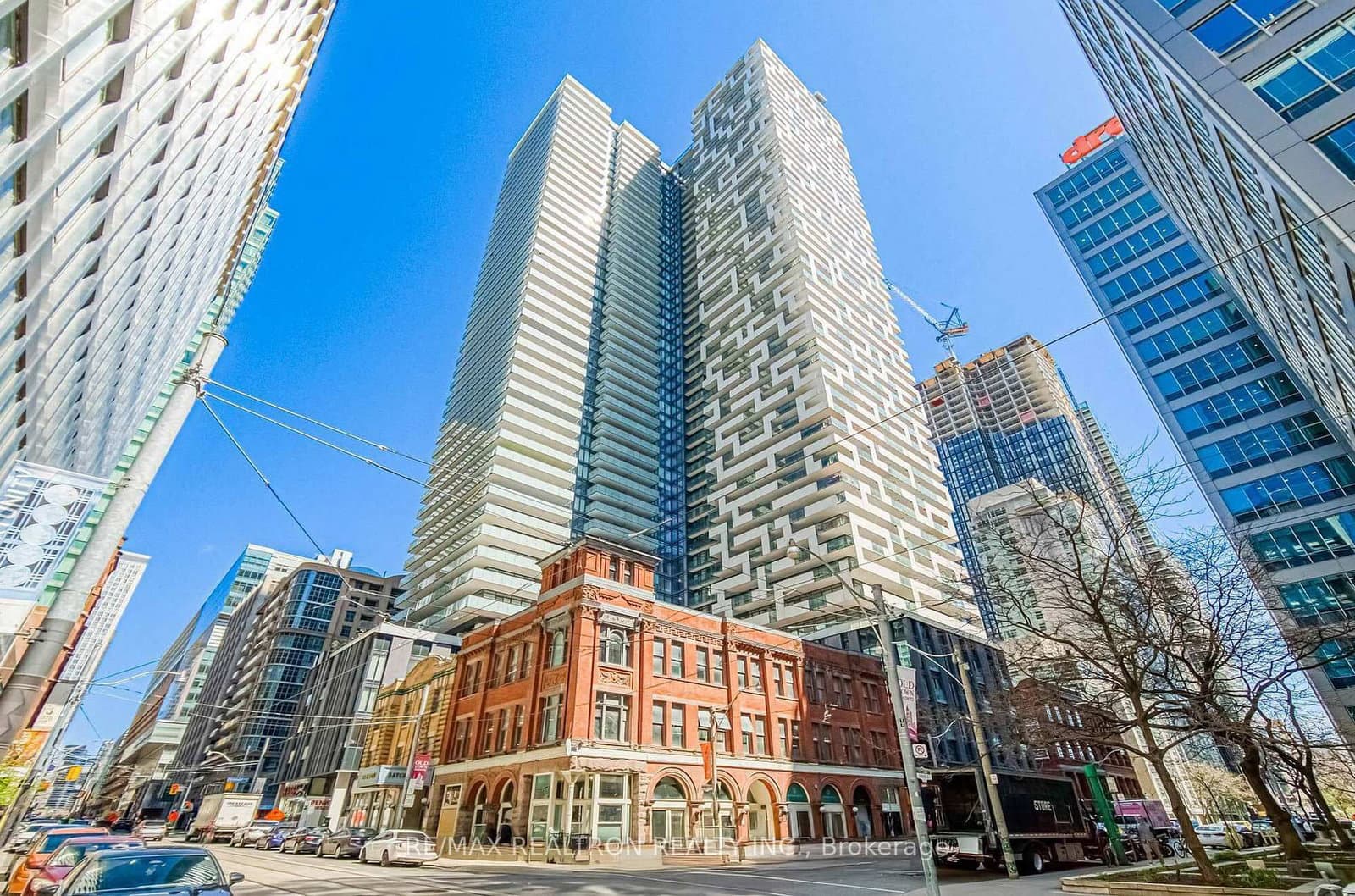 25 Richmond Street E, Unit 2117