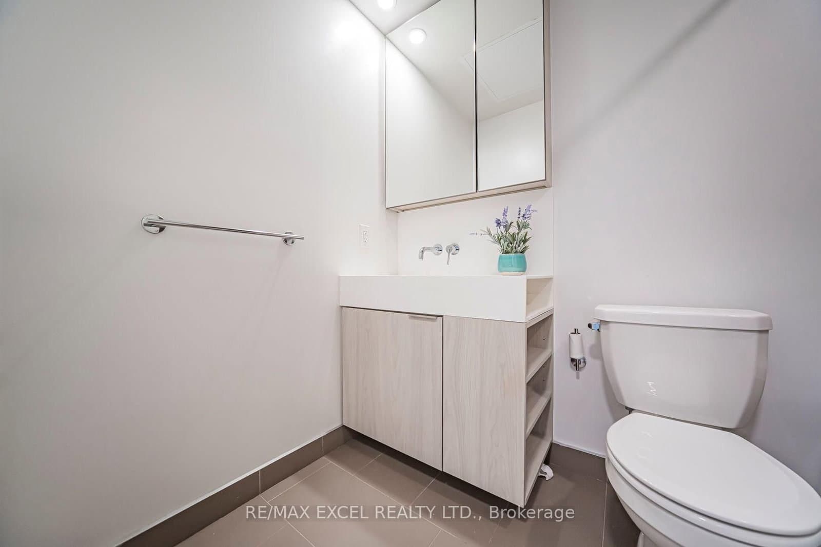 20 Richardson Street, Unit 3311 thumbnail 33