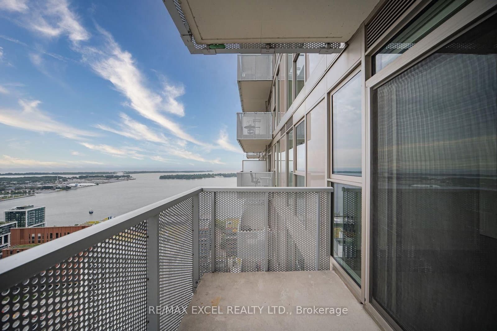 20 Richardson Street, Unit 3311 thumbnail 36