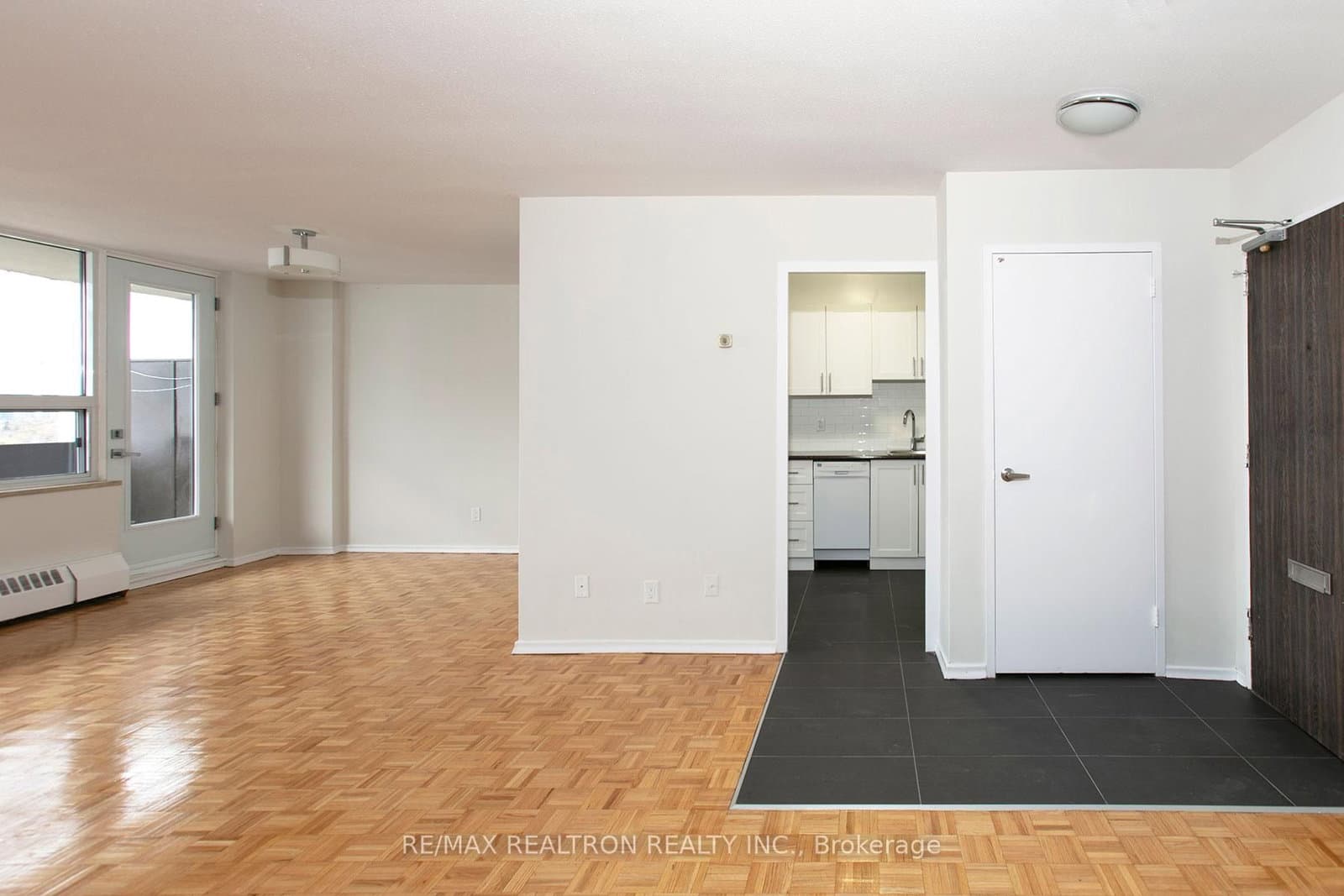 6200 Bathurst Street, Unit 601 thumbnail 4