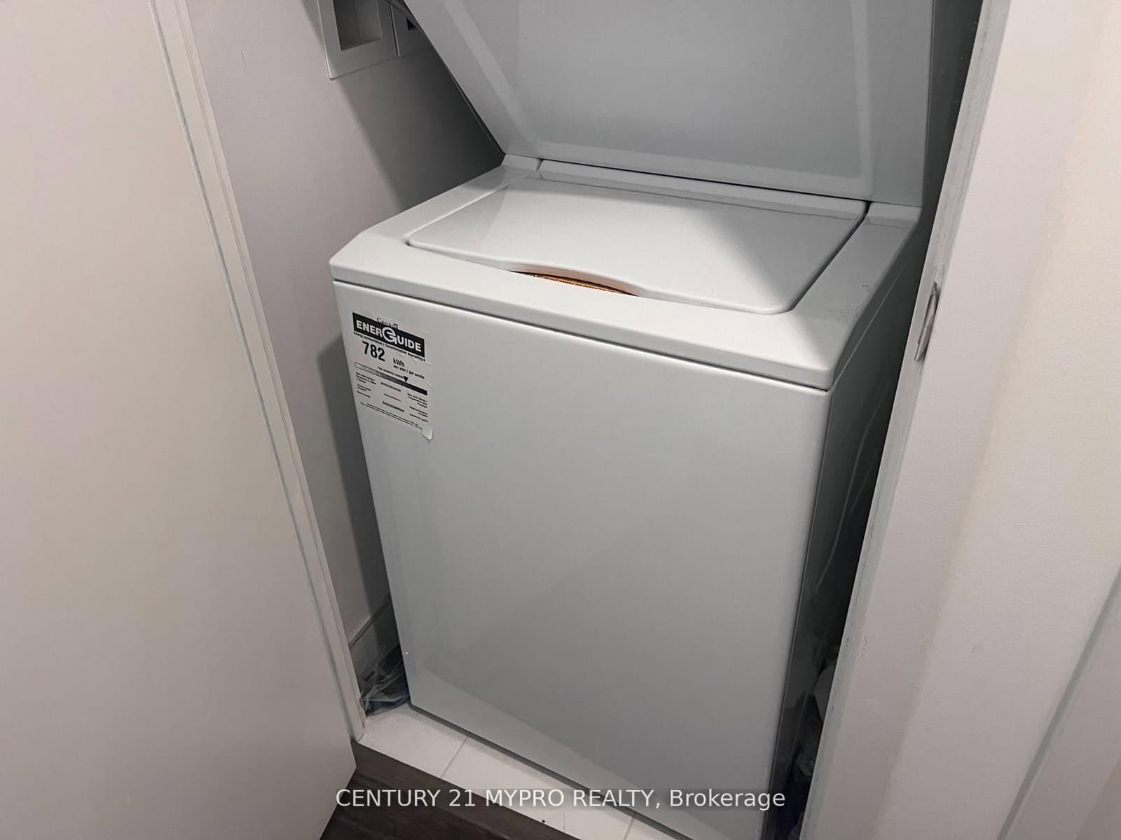 33 Helendale Avenue, Unit 1306 thumbnail 14