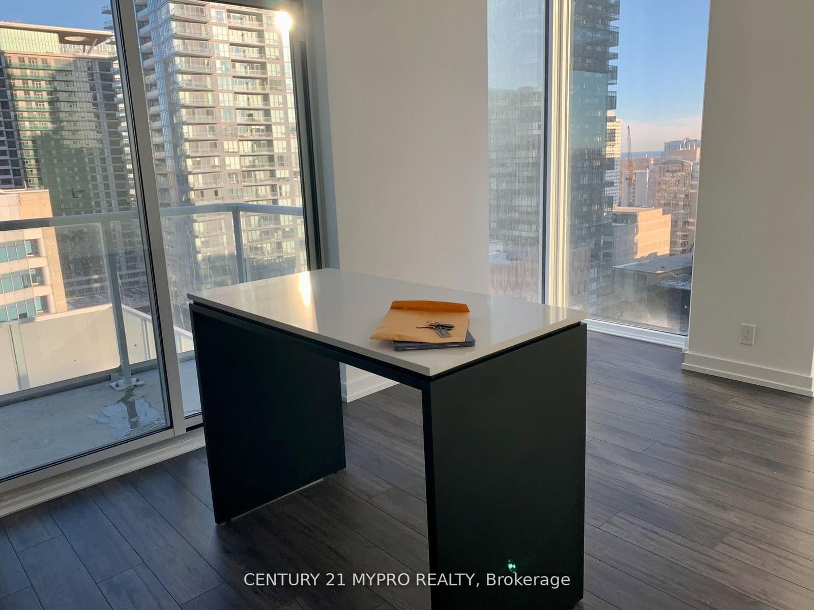 33 Helendale Avenue, Unit 1306 thumbnail 16