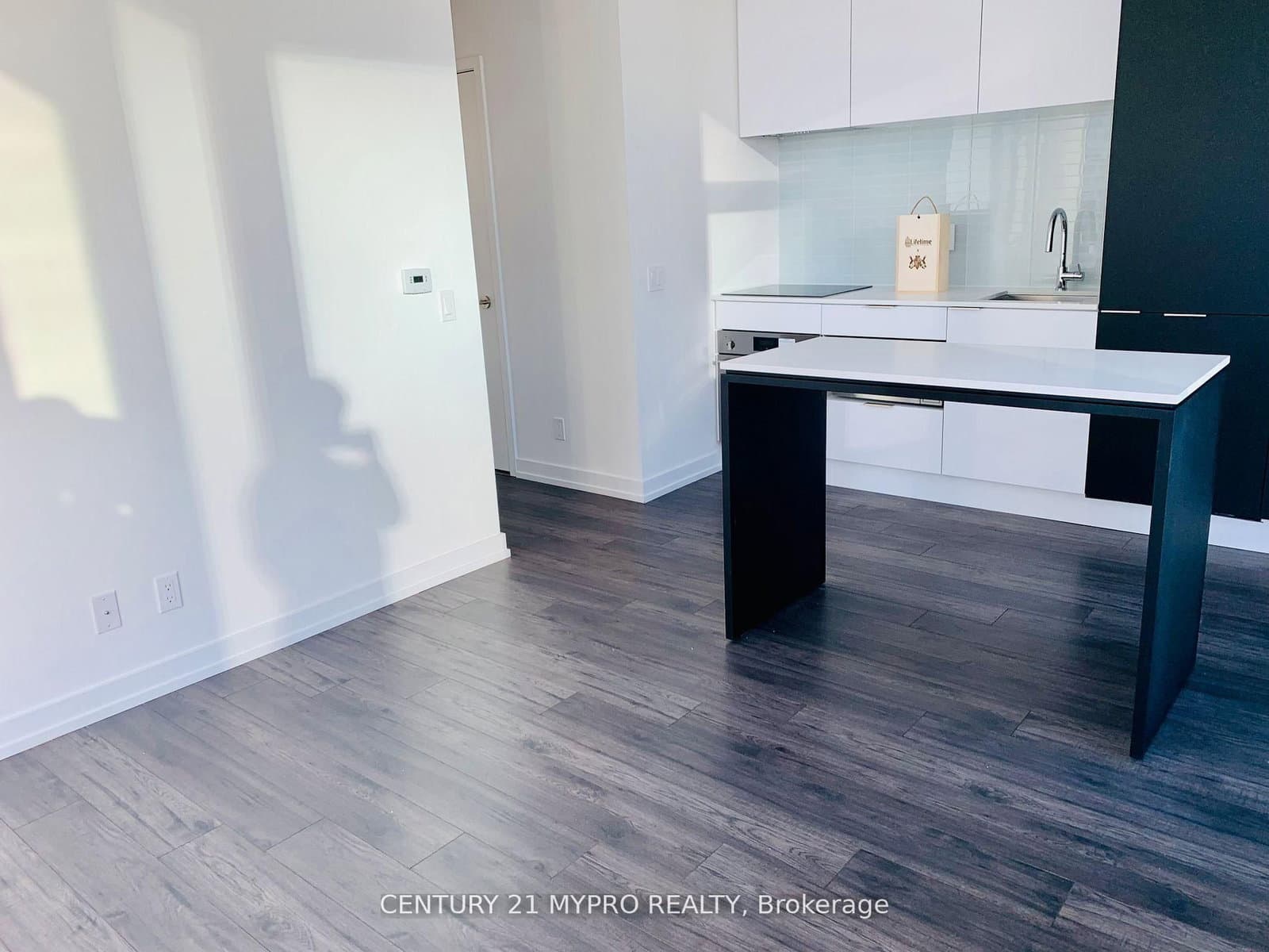 33 Helendale Avenue, Unit 1306 thumbnail 17