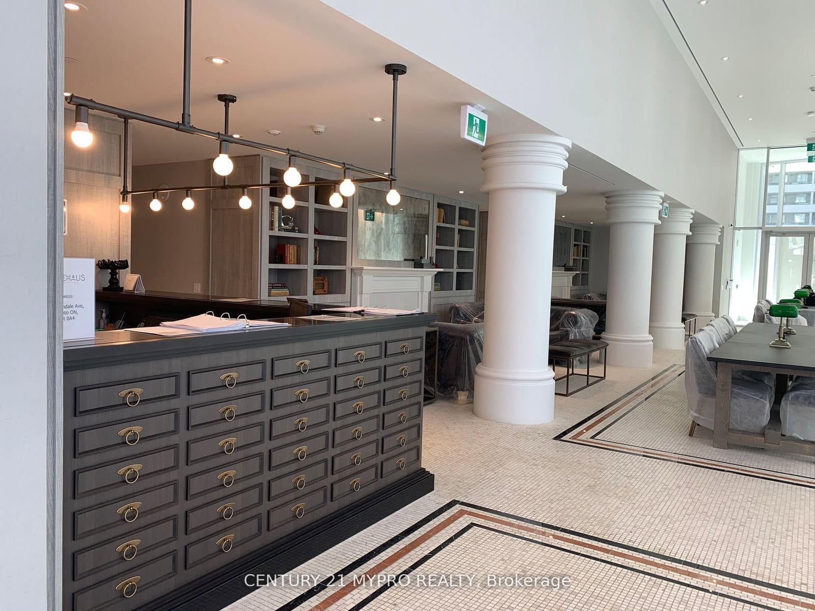 33 Helendale Avenue, Unit 1306 thumbnail 3