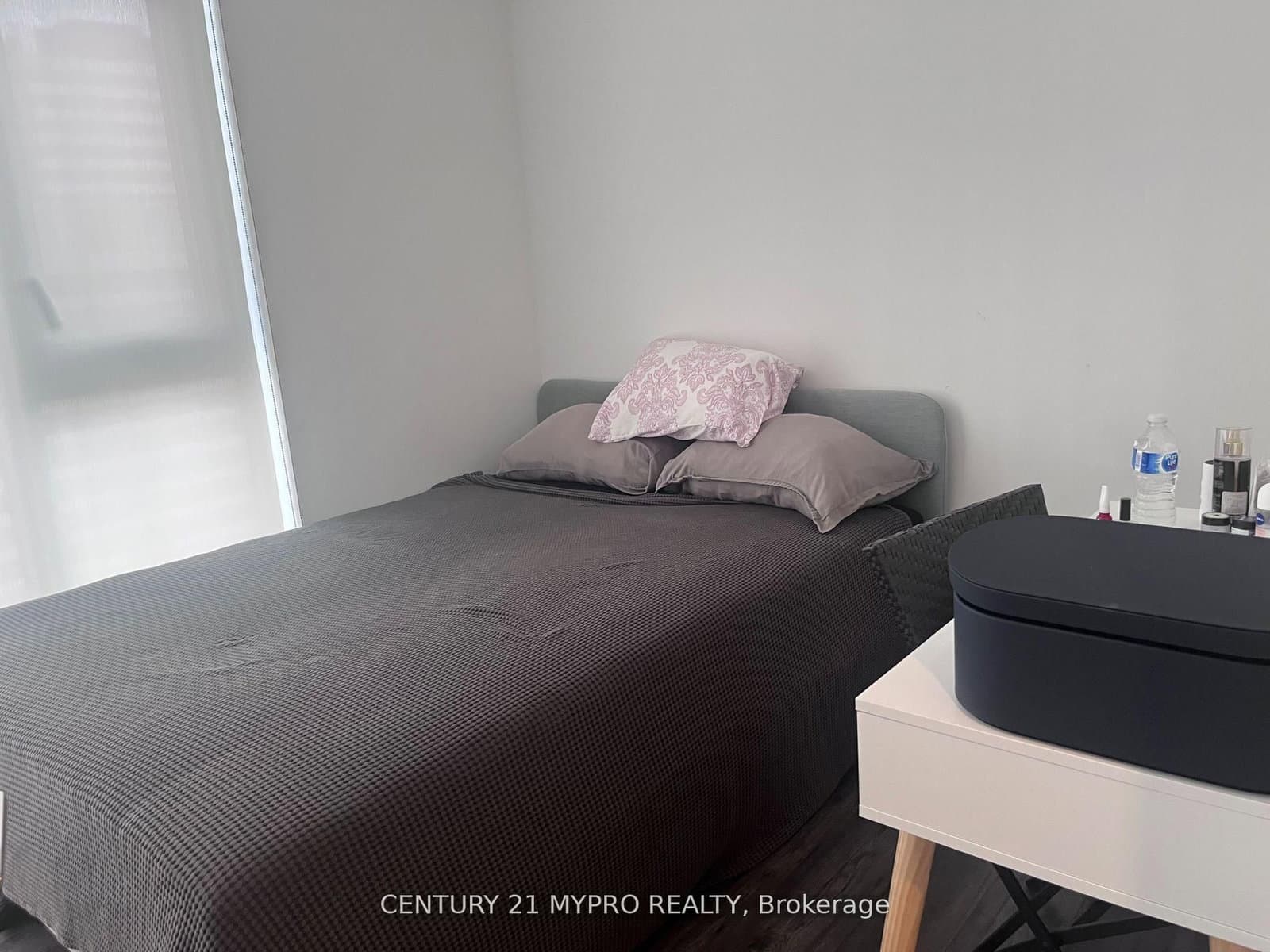 33 Helendale Avenue, Unit 1306 thumbnail 7
