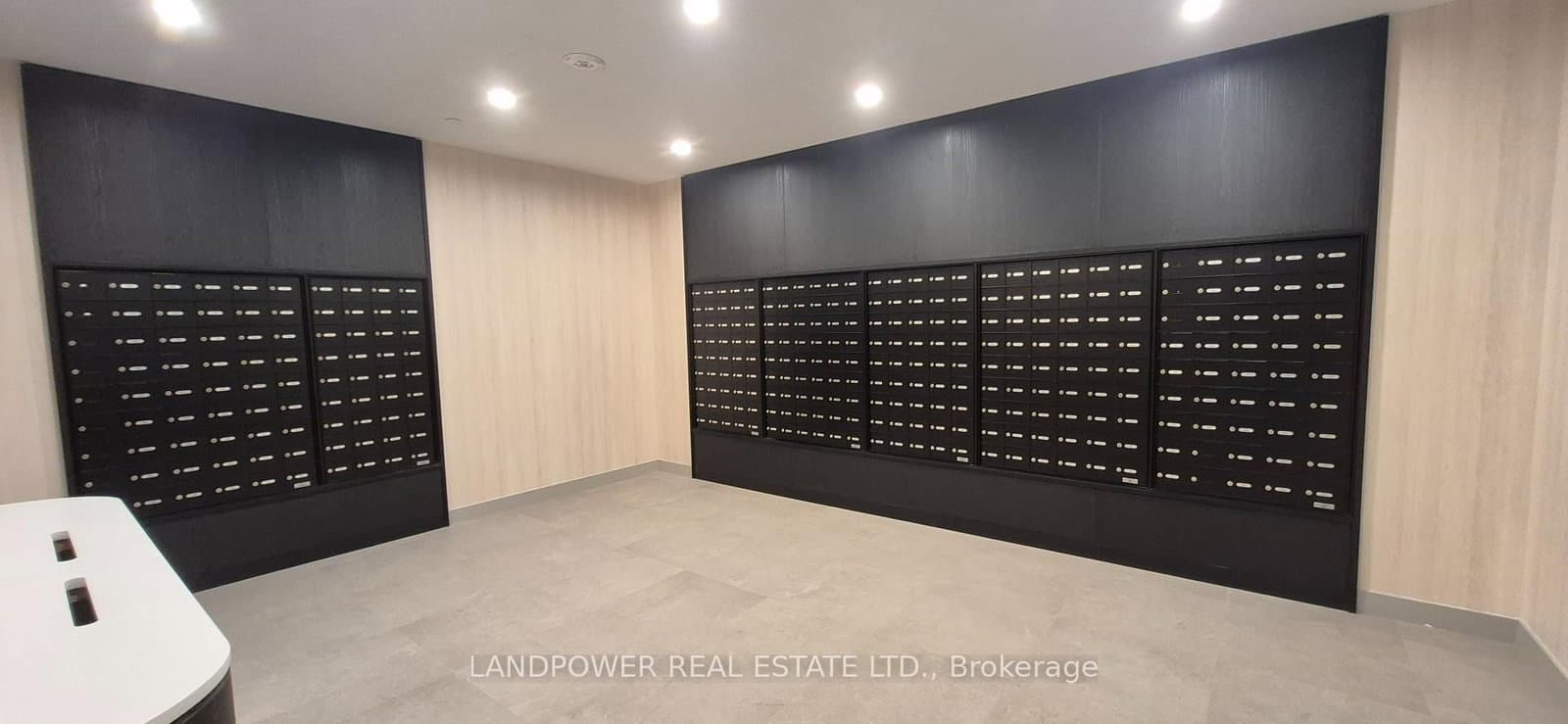 91 Montclair Avenue, Unit 802 thumbnail 14