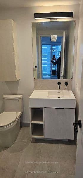 108 Peter Street, Unit 1702 thumbnail 13