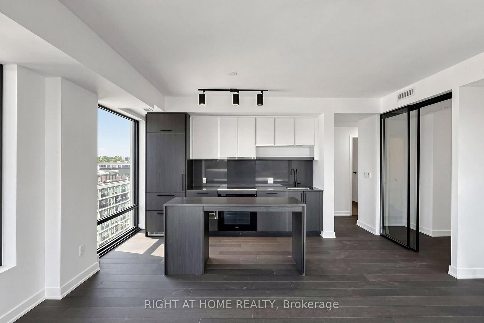 91 Montclair Avenue, Unit 1009 thumbnail 11