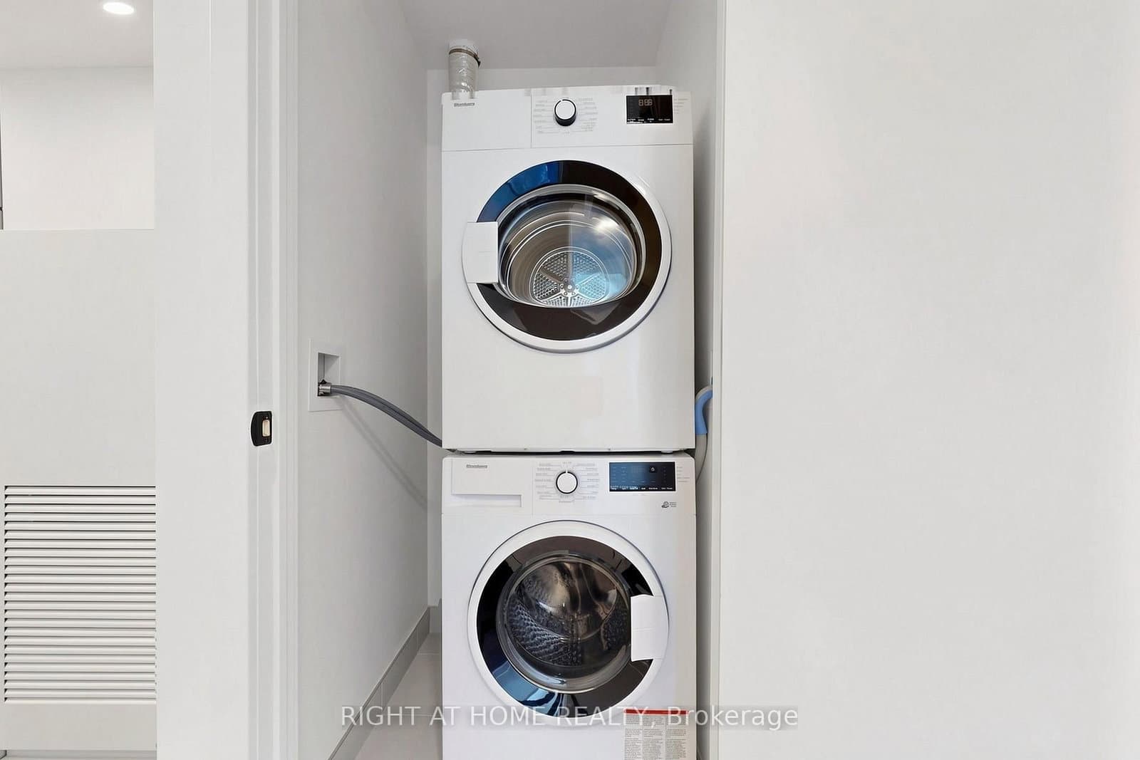 91 Montclair Avenue, Unit 1009 thumbnail 26