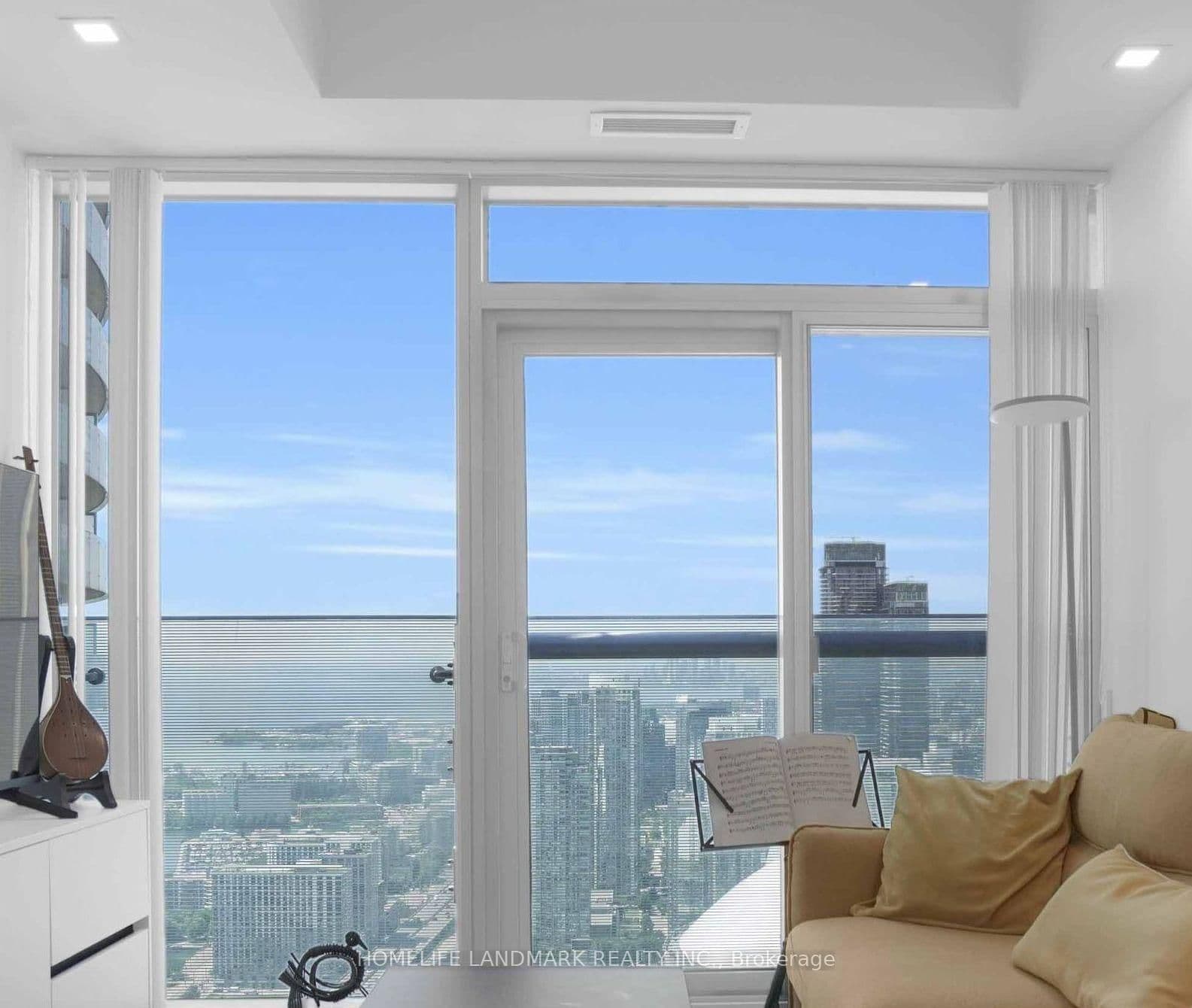 14 York Street, Unit 5207 thumbnail 12