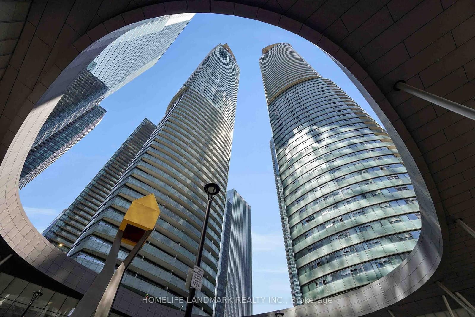 14 York Street, Unit 5207 thumbnail 21