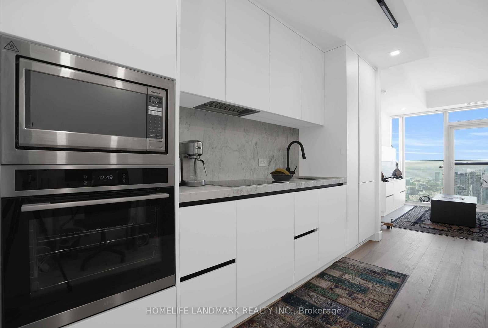 14 York Street, Unit 5207 thumbnail 4