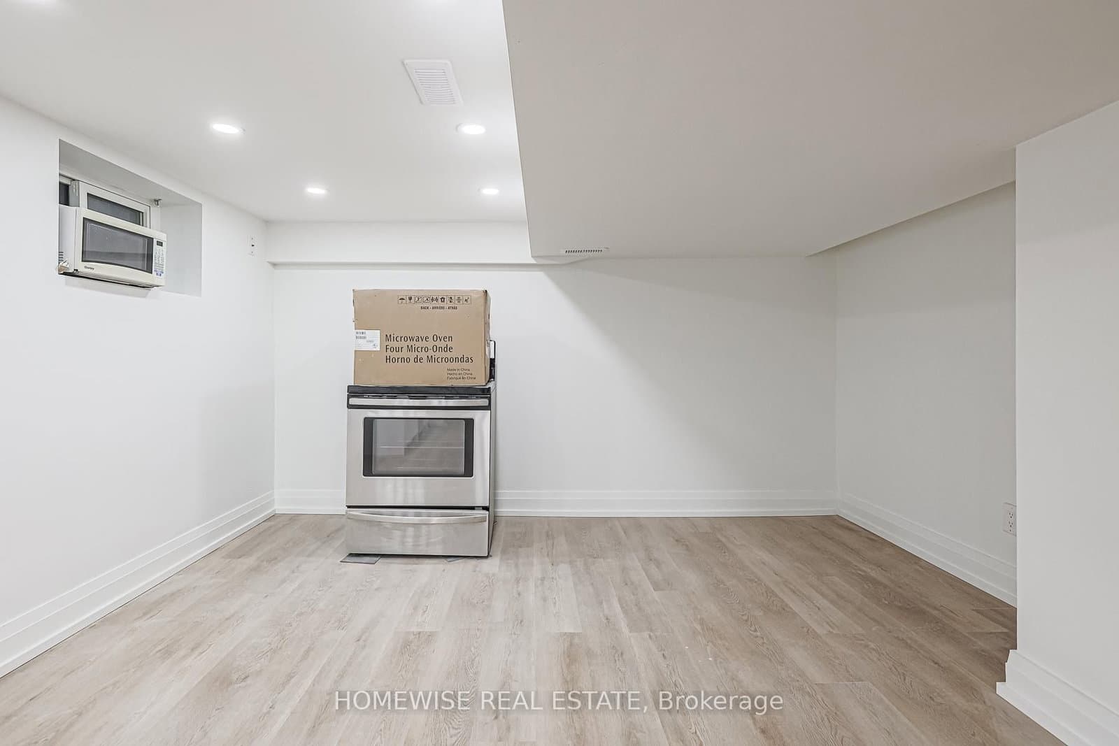 81 Shields Avenue, Unit Lower thumbnail 11