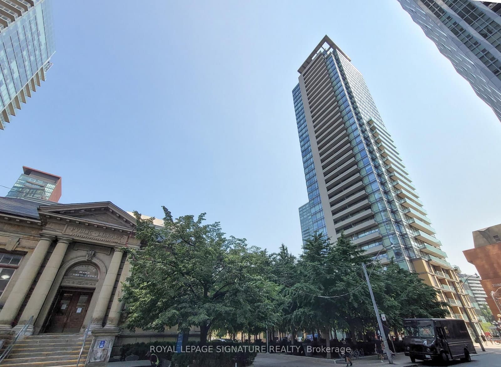 18 Yorkville Avenue, Unit 2205 - Image 1