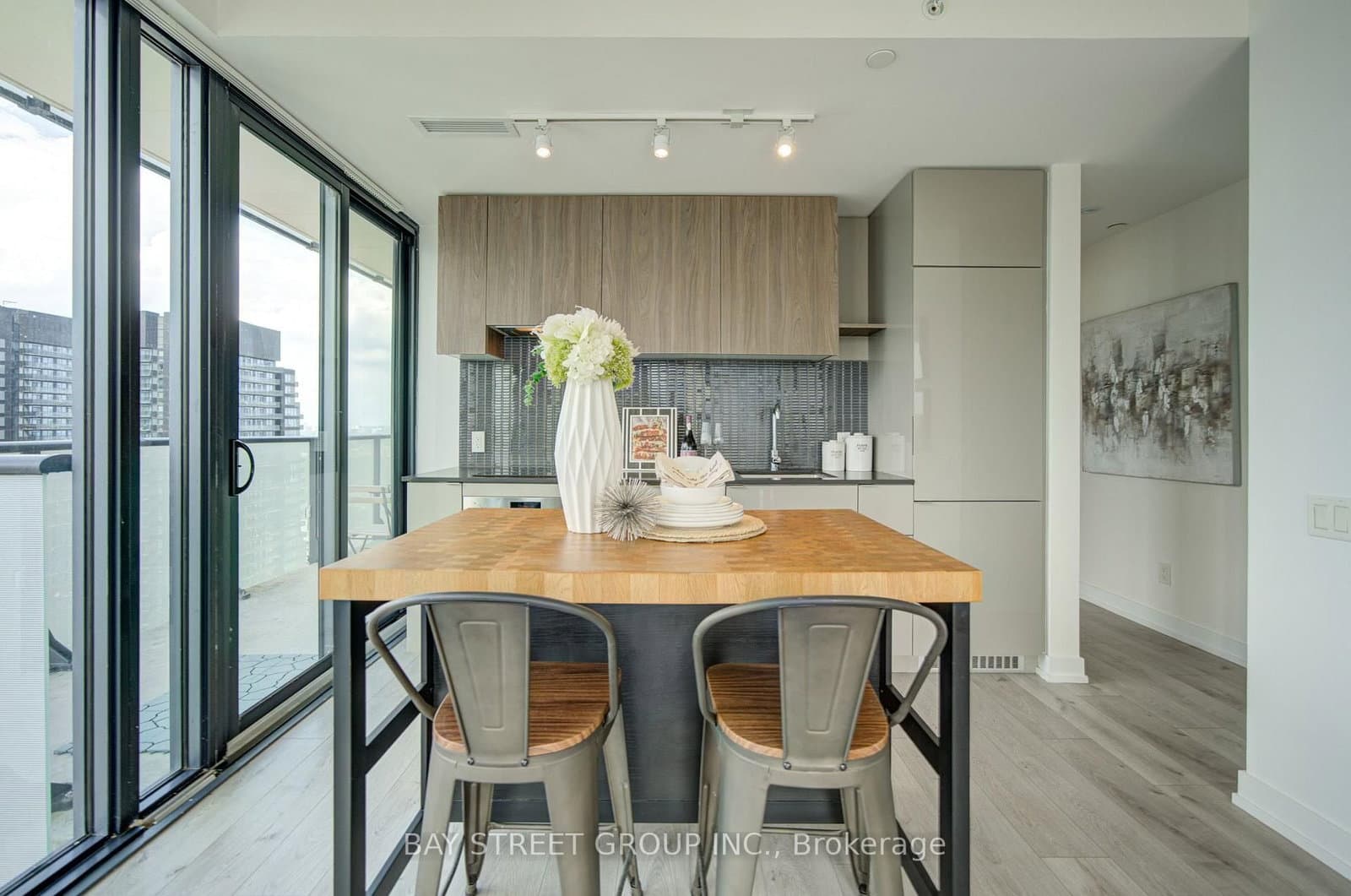 161 Roehampton Avenue, Unit 3303 thumbnail 15