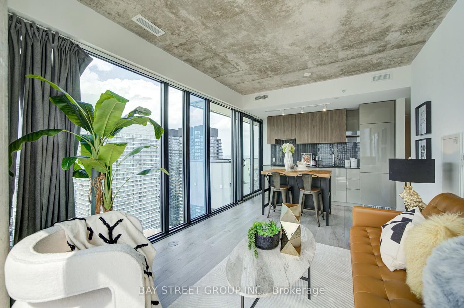 161 Roehampton Avenue, Unit 3303 thumbnail 21