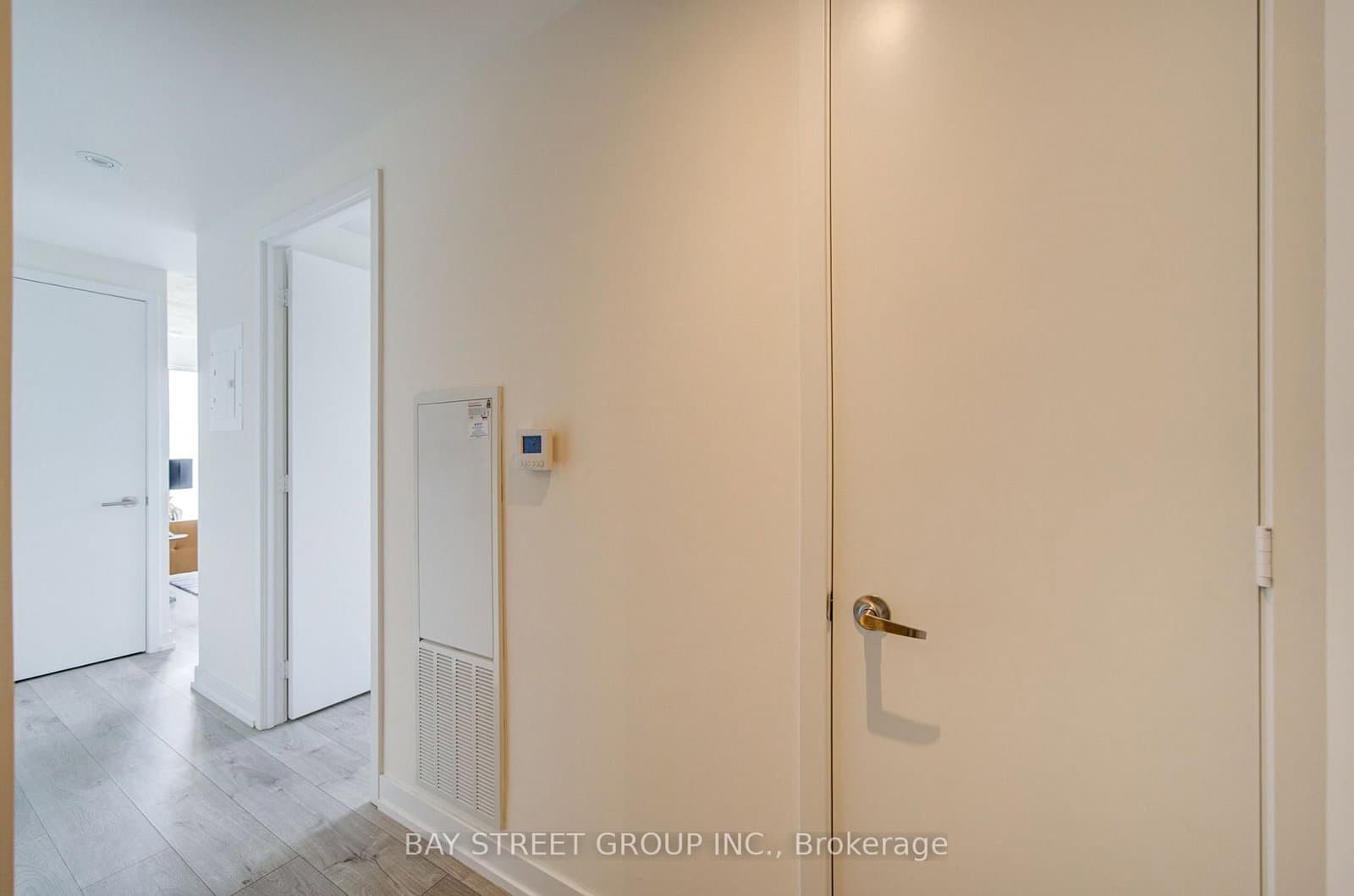 161 Roehampton Avenue, Unit 3303 thumbnail 8