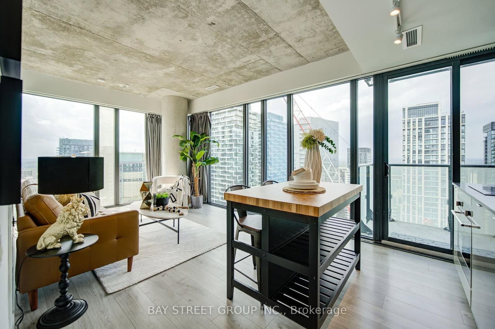 161 Roehampton Avenue, Unit 3303 thumbnail 9