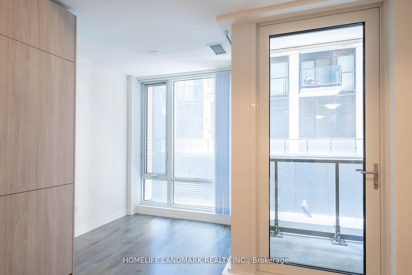 8 Widmer Street, Unit 601 thumbnail 12
