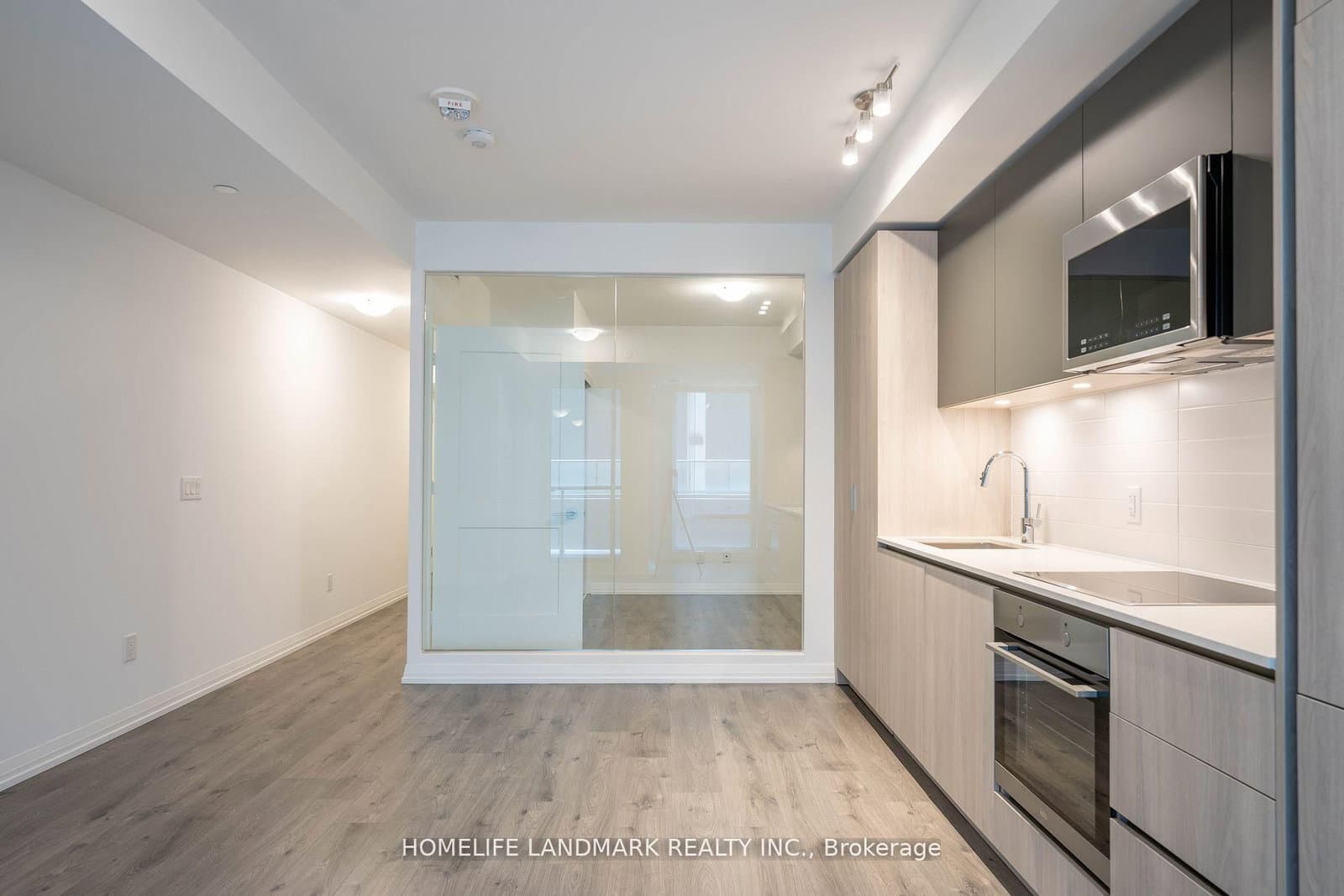 8 Widmer Street, Unit 601 thumbnail 14